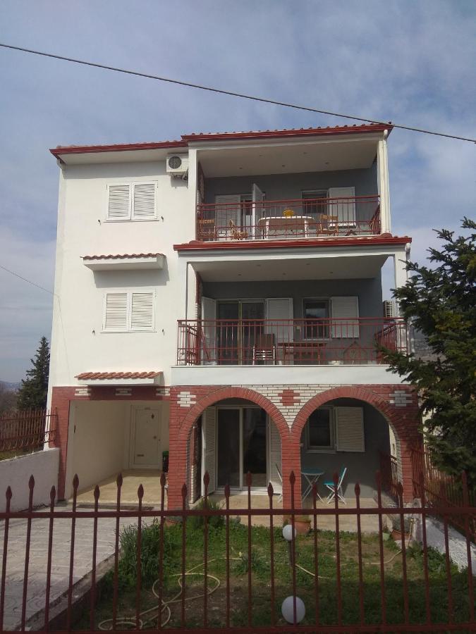 Villa Agnanti Apts And Suites Agio Pnevma Екстер'єр фото